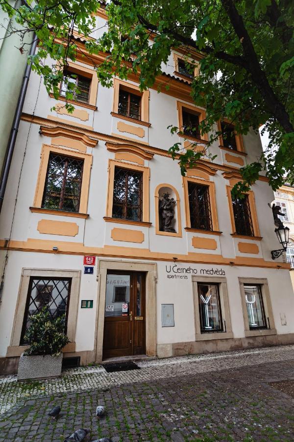 Ferienwohnung U Cerneho Medveda- At The Black Bear Prag Exterior foto
