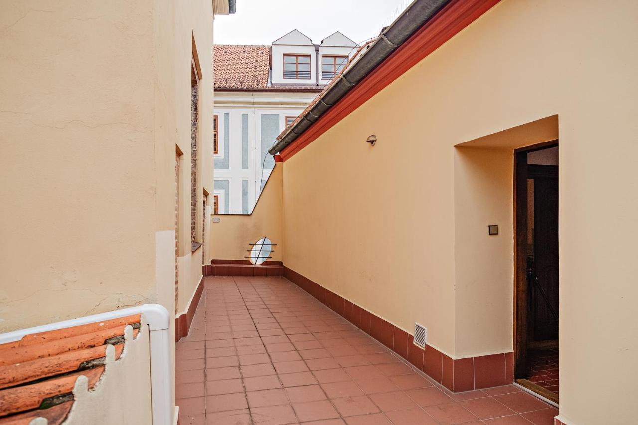 Ferienwohnung U Cerneho Medveda- At The Black Bear Prag Exterior foto
